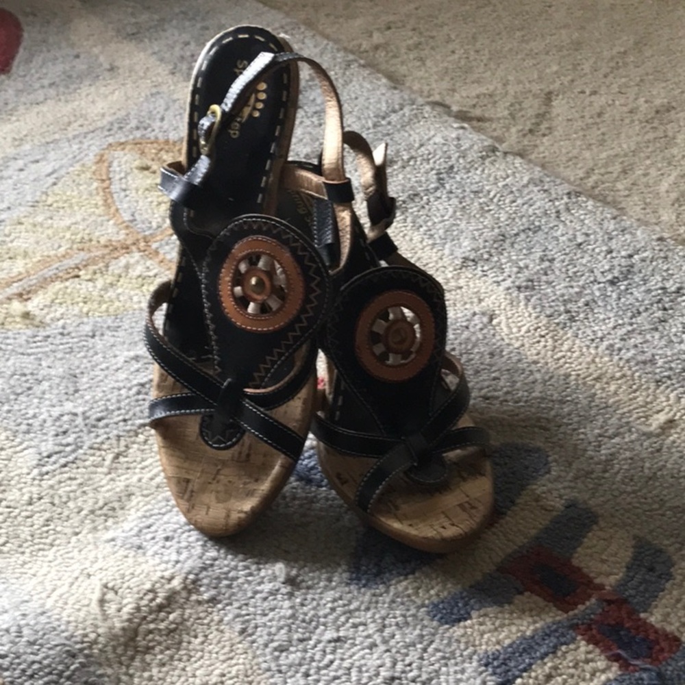 Women’s Spring Step Sandals